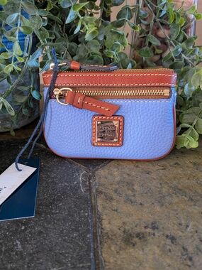 NWT! Dooney & Bourke Pebble Grain Small Coin Case in LAVENDER